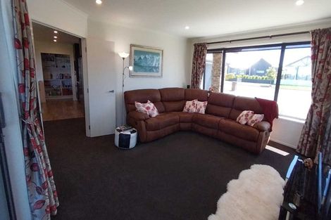 Photo of property in 10 Sophora Place, Papamoa Beach, Papamoa, 3118