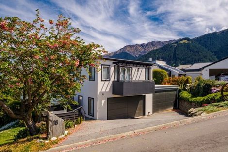 Photo of property in 18 Dublin Street, Queenstown, 9300