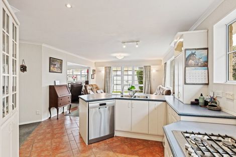 Photo of property in 9 Kapu Grove, Whalers Gate, New Plymouth, 4310