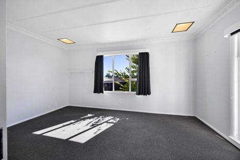 Photo of property in 14 Dives Avenue, Hawera, 4610