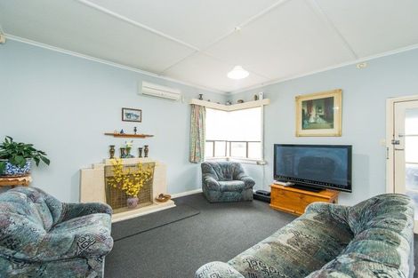 Photo of property in 51 Bamber Street, Castlecliff, Whanganui, 4501