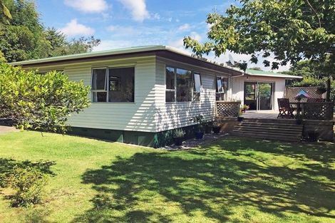 Photo of property in 27 Beaumont Crescent, Frankleigh Park, New Plymouth, 4310