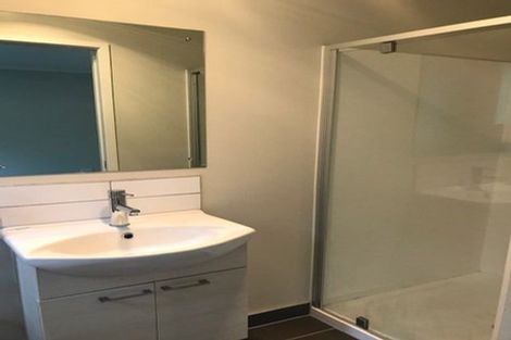 Photo of property in 11b Nimstedt Avenue, Oteha, Auckland, 0632