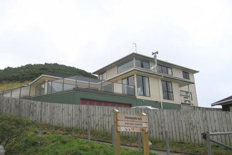 Photo of property in 8 Sirsi Terrace, Broadmeadows, Wellington, 6035