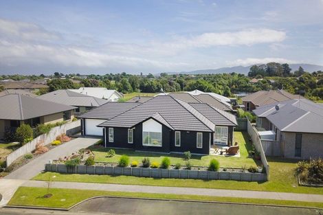 Photo of property in 58 Waterstone Avenue, Paraparaumu, 5032