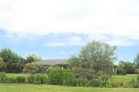 Photo of property in 28 Cowley Drive, Leamington, Cambridge, 3432