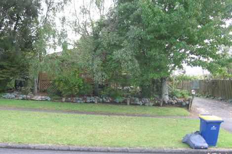 Photo of property in 3 Roick Parade, Glen Eden, Auckland, 0602