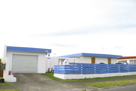 Photo of property in 20 Karaka Street, Inglewood, 4330