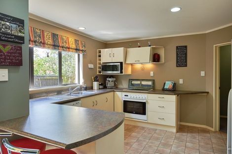 Photo of property in 68 Clifton Terrace, Fitzherbert, Palmerston North, 4410