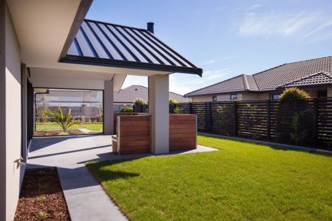 Photo of property in 15 Gleneagles Way, Waiwhakaiho, New Plymouth, 4312