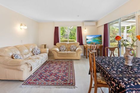 Photo of property in 25b Pehi Kupa Street, Waikanae, 5036