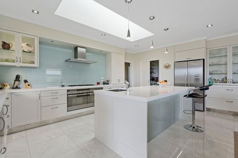 Photo of property in 12 Gleneagles Way, Waiwhakaiho, New Plymouth, 4312