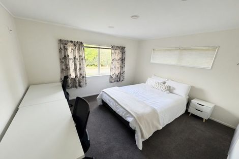 Photo of property in 23 Chalmers Close, Orewa, 0931