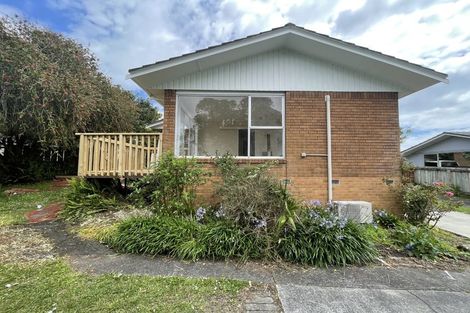 Photo of property in 13 Cockayne Crescent, Sunnynook, Auckland, 0620