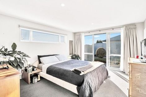 Photo of property in 28 Northwater Drive, Northwood, Christchurch, 8051
