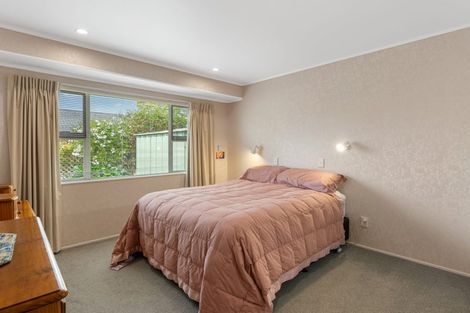 Photo of property in 6 Settlers Grove, Orewa, 0931