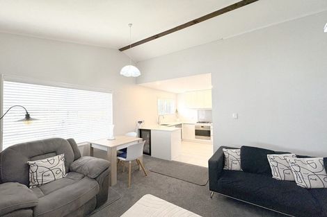 Photo of property in 19a Colchester Crescent, Newlands, Wellington, 6037