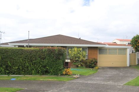 Photo of property in 9 Laing Place, Otumoetai, Tauranga, 3110