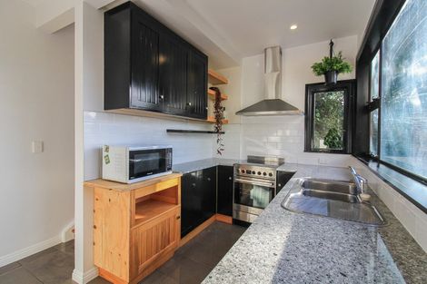 Photo of property in 6 Matai Terrace, Eastbourne, Lower Hutt, 5013