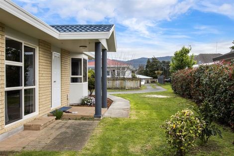 Photo of property in 6b Carisbrooke Street, Katikati, 3129