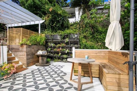 Photo of property in 990 East Coast Road, Northcross, Auckland, 0632