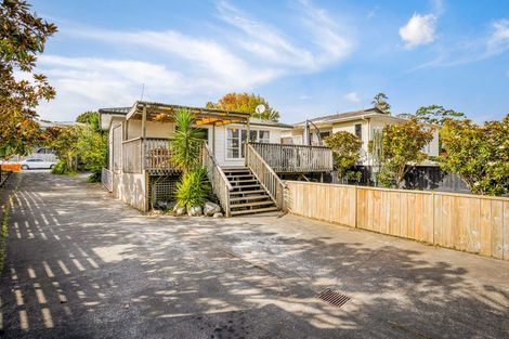 Photo of property in 14 Thomas Avenue, Te Atatu Peninsula, Auckland, 0610