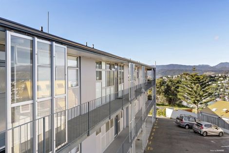 Photo of property in 23 Rangitane Street, Maupuia, Wellington, 6022