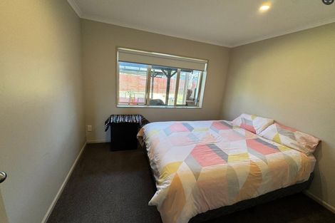 Photo of property in 16 Speyside Crescent, Flat Bush, Auckland, 2016