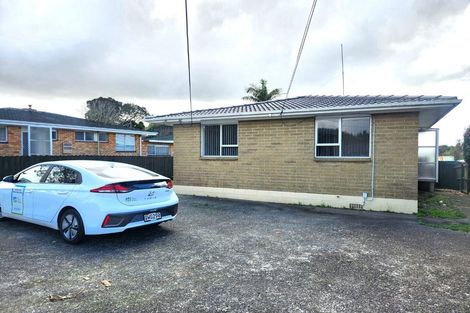 Photo of property in 1/191 Don Buck Road, Massey, Auckland, 0614