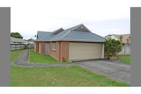 Photo of property in 8 Waylen Place, Burswood, Auckland, 2013
