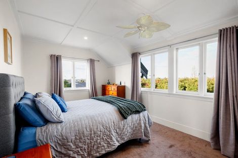 Photo of property in 69 Forest Lake Road, Forest Lake, Hamilton, 3200