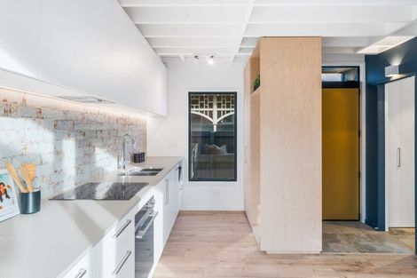 Photo of property in 2/938 Colombo Street, St Albans, Christchurch, 8014