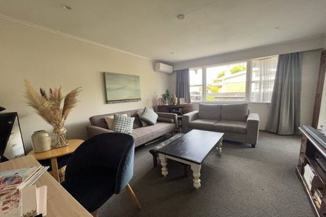 Photo of property in 2/384 Fergusson Drive, Heretaunga, Upper Hutt, 5018