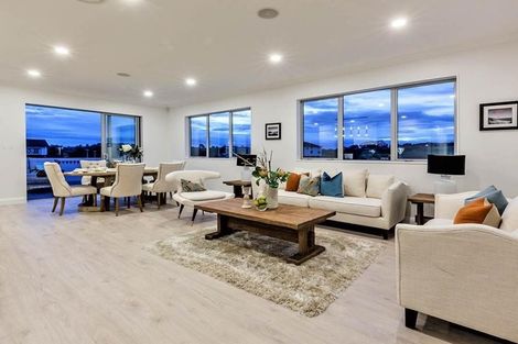 Photo of property in 10 Barque Rise, Long Bay, Auckland, 0630