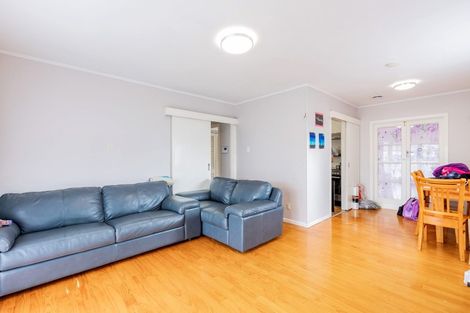 Photo of property in 1/88 Tirimoana Road, Te Atatu South, Auckland, 0602