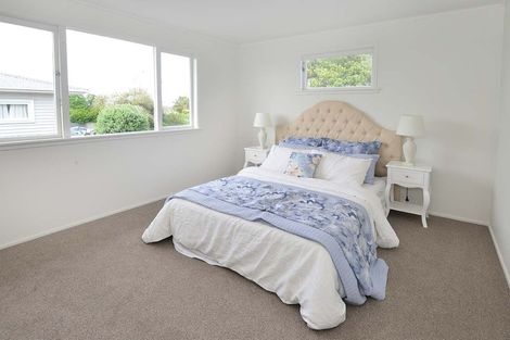 Photo of property in 1/694 East Coast Road, Pinehill, Auckland, 0632