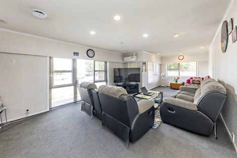 Photo of property in 18 Cameron Street, Papakura, 2110