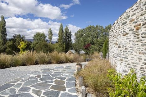 Photo of property in 34 Mountain View Road, Dalefield, Queenstown, 9371