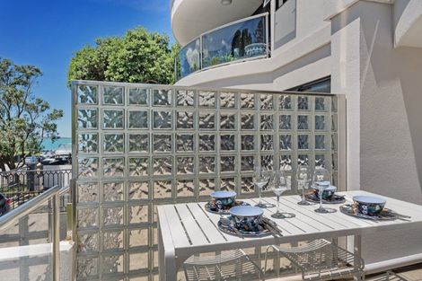 Photo of property in 175h Hurstmere Road, Takapuna, Auckland, 0622