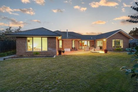 Photo of property in 8 Belgrove Place, Parklands, Christchurch, 8083