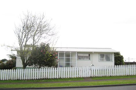 Photo of property in 3 Villa Place, Bell Block, New Plymouth, 4312