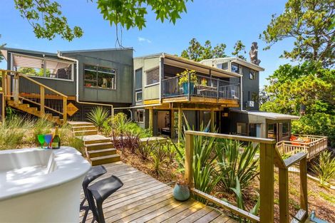 Photo of property in 367 Triangle Road, Henderson, Auckland, 0610