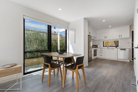 Photo of property in 2a Ellen Avenue, Hillcrest, Auckland, 0627