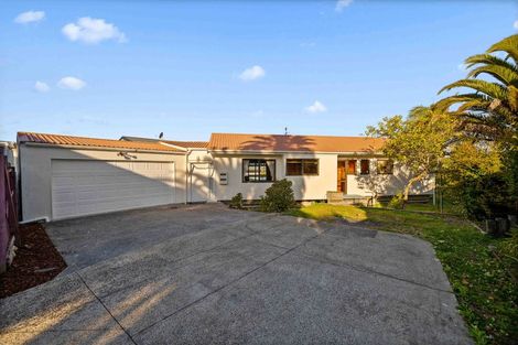 Photo of property in 1/29 Beaubank Road, Kelston, Auckland, 0602