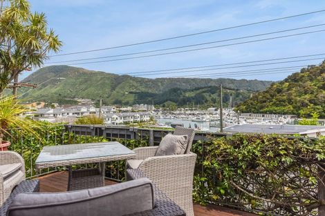 Photo of property in 4t Rutland Street, Picton, 7220