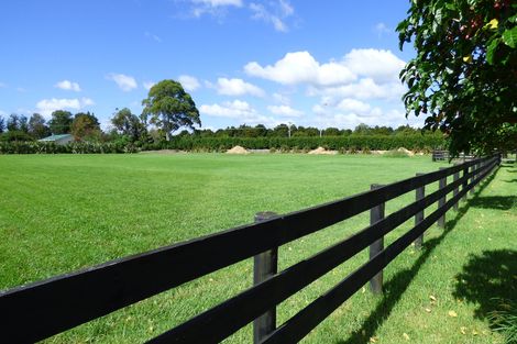 Photo of property in 2 Puriri Park Lane, Waipapa, 0230