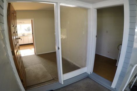 Photo of property in 20 Nutsey Avenue, Northcote, Auckland, 0627