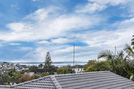 Photo of property in 2/108 Awaruku Road, Torbay, Auckland, 0630