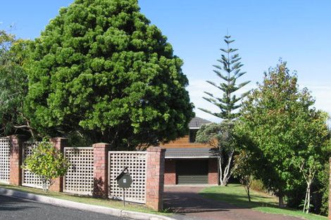 Photo of property in 1 Beacon Avenue, Campbells Bay, Auckland, 0630