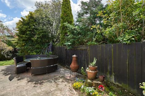 Photo of property in 68 Clifton Terrace, Fitzherbert, Palmerston North, 4410